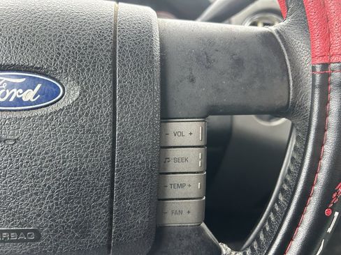 Used 2005 Ford F150 XLT image 18