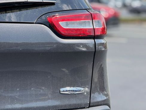 Used 2018 Jeep Cherokee Latitude Plus image 14