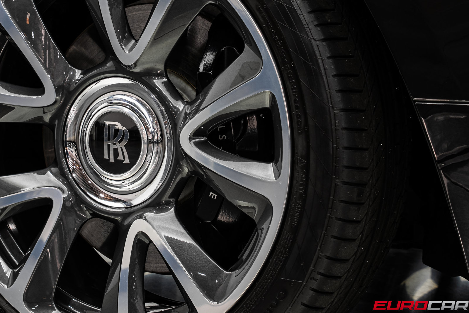 Used 2019 Rolls-Royce Wraith RWD image 21