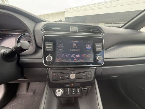 Used 2020 Nissan Leaf SL Plus FWD image 11