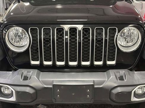 Used 2021 Jeep Gladiator Overland w/ Popular Equipment Package AWD/4WD image 7
