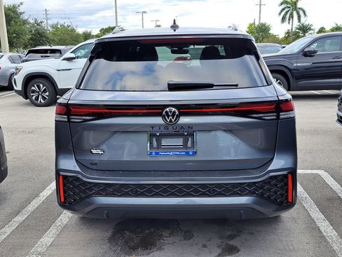New 2026 Volkswagen Tiguan SE R-Line FWD image 4