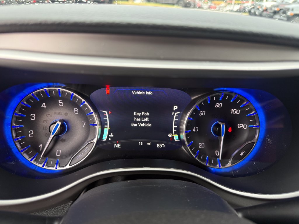 New 2027 Chrysler Pacifica Select FWD image 15