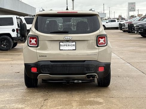 Used 2016 Jeep Renegade Limited image 4