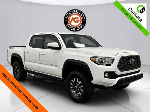 Used 2022 Toyota Tacoma TRD Off-Road image 1