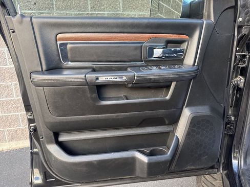 Used 2018 RAM 2500 Laramie w/ Cold Weather Group image 13