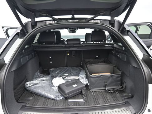 New 2026 Land Rover Range Rover Velar Dynamic SE AWD/4WD image 24