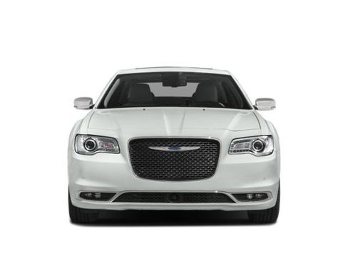 Used 2018 Chrysler 300 Limited image 7
