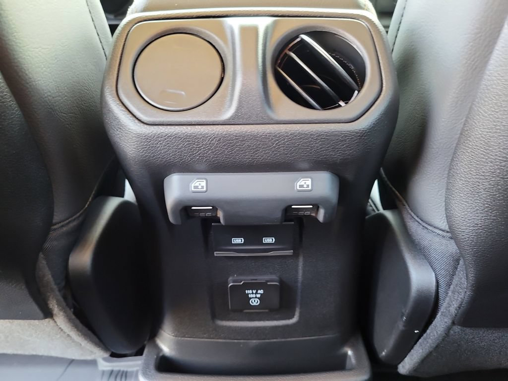 New 2026 Jeep Wrangler Unlimited Sahara AWD/4WD image 17