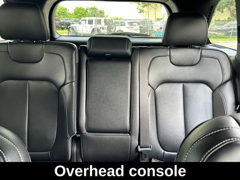 Certified 2024 Jeep Grand Cherokee Limited w/ Black Appearance Package image 16