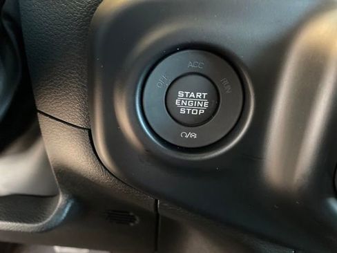 New 2023 Jeep Gladiator Sport AWD/4WD image 12