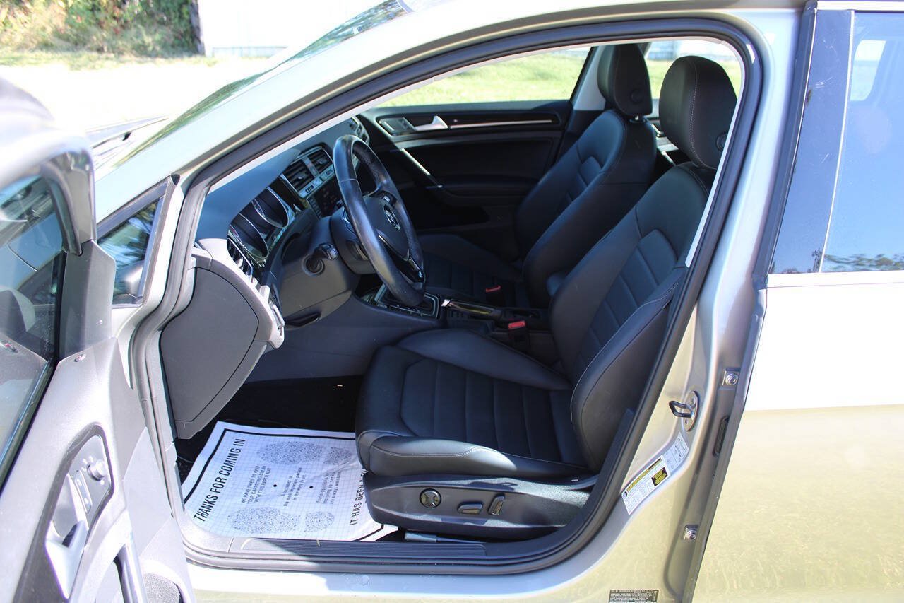 Used 2016 Volkswagen Golf SEL FWD image 16