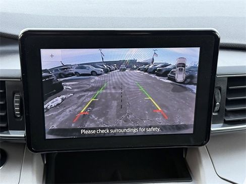 Certified 2023 Ford Explorer XLT w/ Equipment Group 202A image 13