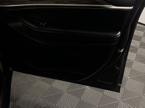 Used 2023 Jeep Grand Cherokee L Limited w/ Luxury Tech Group II image 36