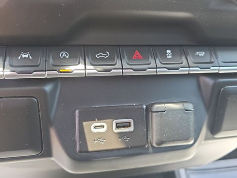 Used 2024 GMC Sierra 1500 Pro w/ Pro Value Package RWD image 31