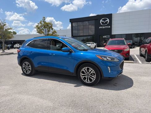 Used 2020 Ford Escape SEL FWD image 3