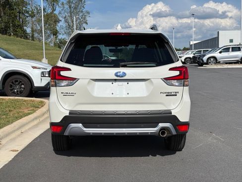 Used 2023 Subaru Forester Touring AWD/4WD image 10