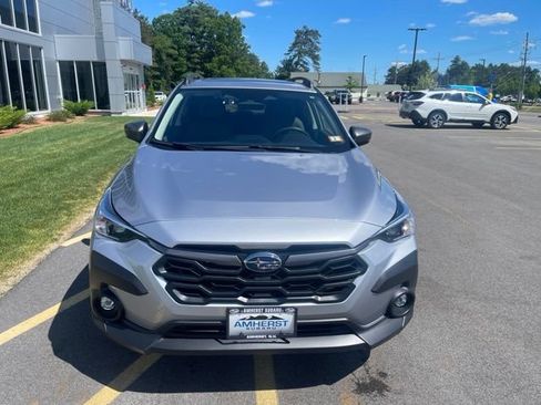 Used 2024 Subaru Crosstrek 2.0i Premium AWD/4WD image 2