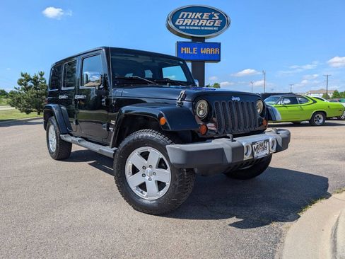 Used 2012 Jeep Wrangler Unlimited Sahara w/ Connectivity Group AWD/4WD image 2