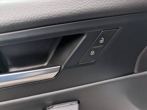 Certified 2025 Volkswagen Jetta Sport FWD image 25