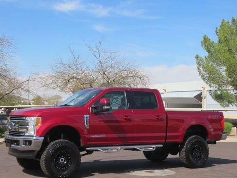 Used 2017 Ford F250 Lariat w/ Lariat Value Package image 1