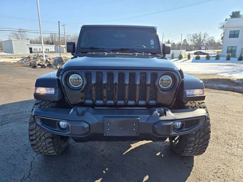 Used 2021 Jeep Wrangler Unlimited Sahara AWD/4WD image 2