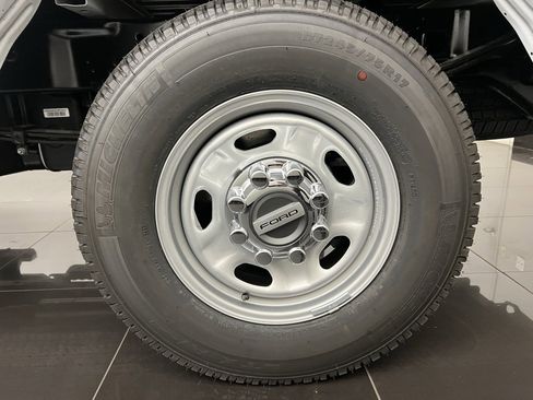 New 2026 Ford F250 XL w/ XL Chrome Package image 7