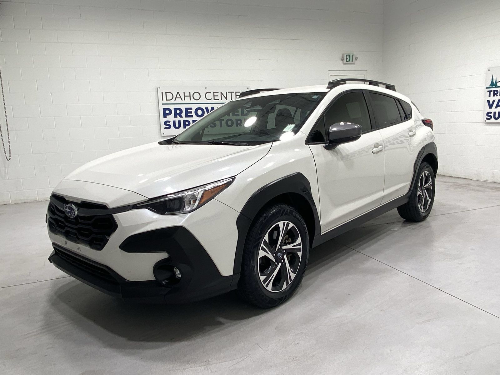 Used 2024 Subaru Crosstrek 2.0i Premium w/ Popular Package #3 AWD/4WD image 4