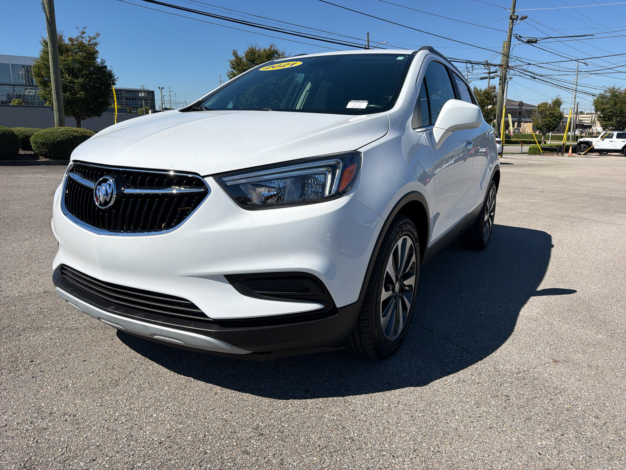 Used 2021 Buick Encore Preferred FWD image 1