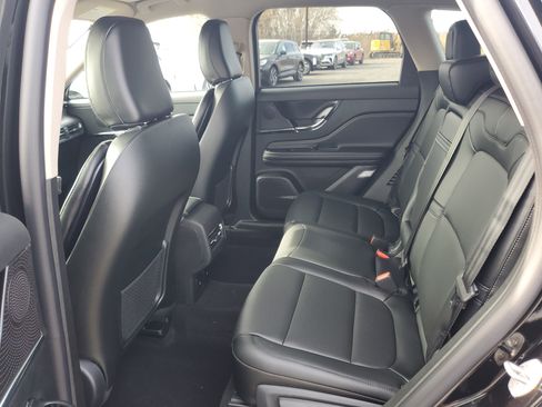 New 2026 Lincoln Corsair Premiere image 25