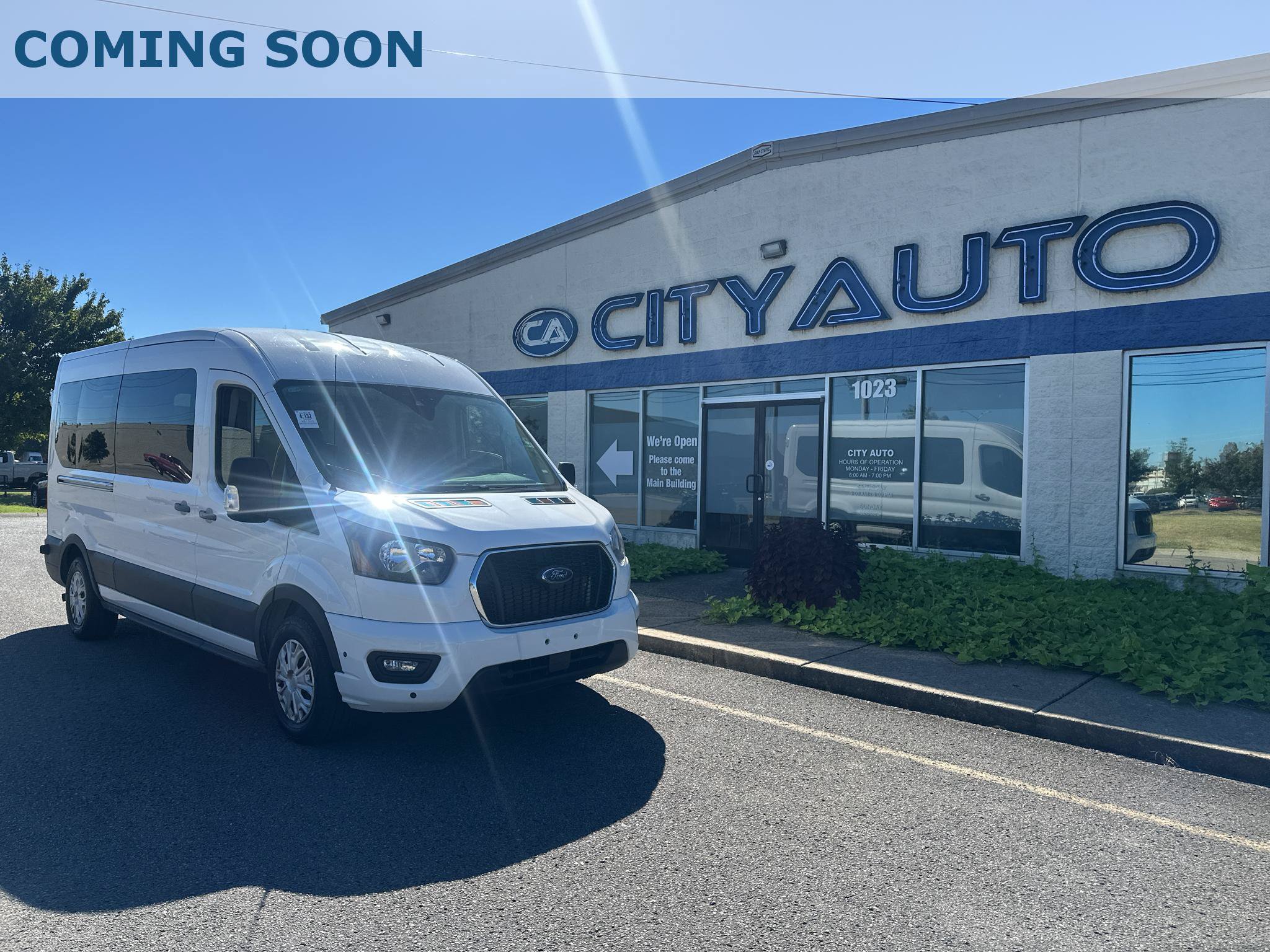 Used 2024 Ford Transit 350 XLT RWD image 1
