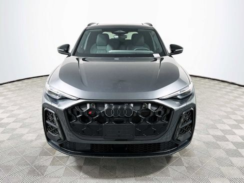 New 2025 Audi SQ5 Prestige image 2