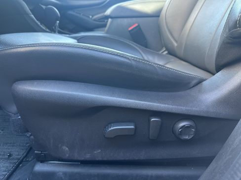 Used 2024 Subaru Ascent Limited w/ Technology Package image 7