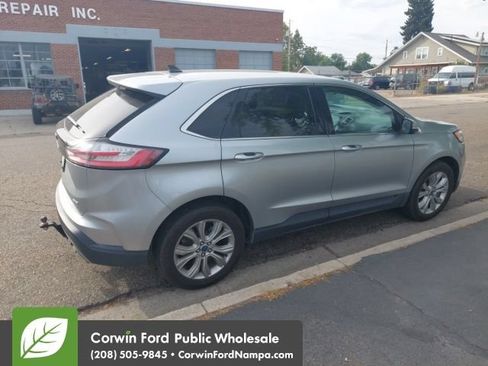 Used 2022 Ford Edge Titanium AWD/4WD image 5