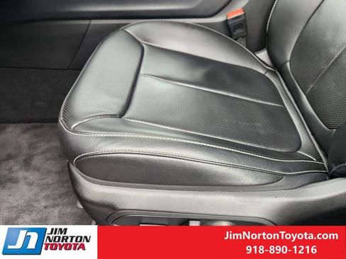 Used 2025 Jeep Grand Cherokee Limited w/ Luxury Tech Group II image 27