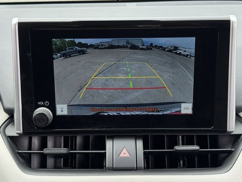 Used 2025 Toyota RAV4 XLE w/ Convenience Package FWD image 14
