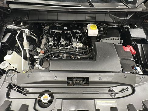 Used 2024 Nissan Pathfinder S AWD/4WD image 22