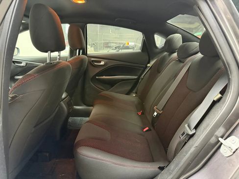 Used 2016 Dodge Dart SXT image 15