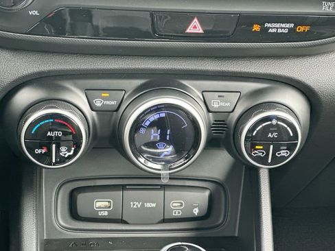 New 2026 Hyundai Venue SEL image 19