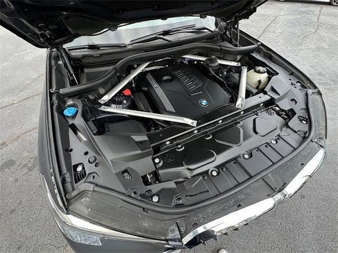 Used 2022 BMW X5 xDrive40i w/ Luxury Seating Package image 32