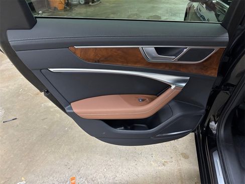 Used 2023 Audi A6 Premium Plus image 15