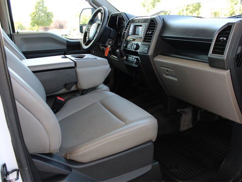 Used 2022 Ford F550 4x4 Crew Cab Super Duty w/ Power Equipment Group image 37