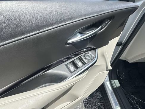 Certified 2022 Cadillac XT4 Luxury w/ Cold Weather Package FWD image 19