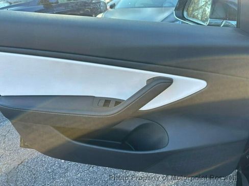 Used 2020 Tesla Model 3 Standard Range Plus image 10