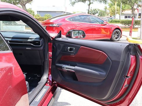 Used 2025 Ford Mustang GT Premium RWD image 25