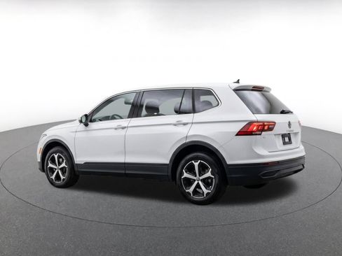 Used 2026 Volkswagen Tiguan SE AWD/4WD image 7
