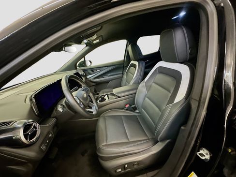 Used 2024 Chevrolet Blazer EV LT AWD/4WD image 13