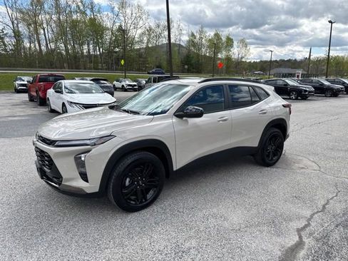 New 2026 Chevrolet Trax ACTIV FWD image 24