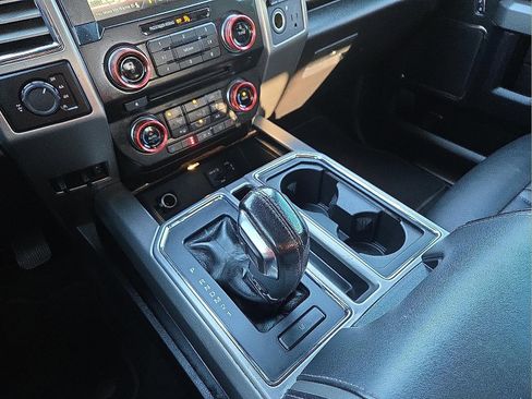 Used 2015 Ford F150 Platinum w/ Equipment Group 701A Luxury image 25