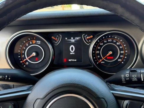 Used 2020 Jeep Wrangler Unlimited Sport S AWD/4WD image 24
